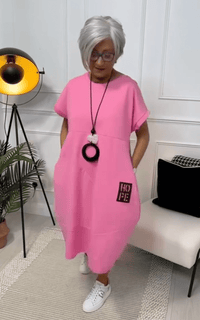 Zuzanna | Luftiges Sommerkleid mit Rundhalsausschnitt in Rosa